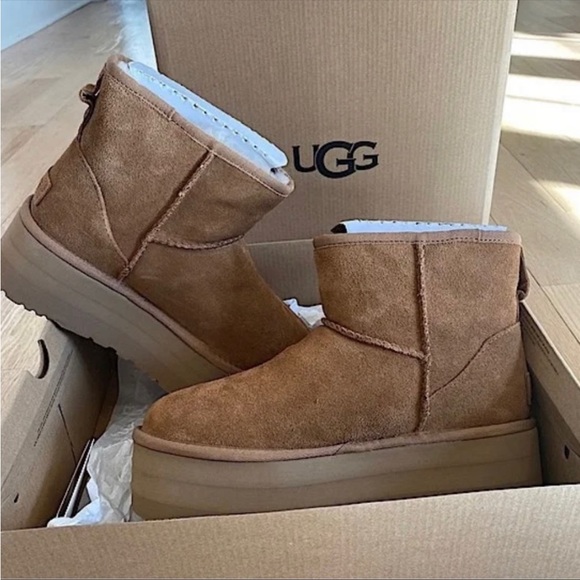 UGG CLASSIC MINI PLATFORM BOOTS NWT NIB Chestnut 8 🖤 BLOGGERS FAVTIK TOK
